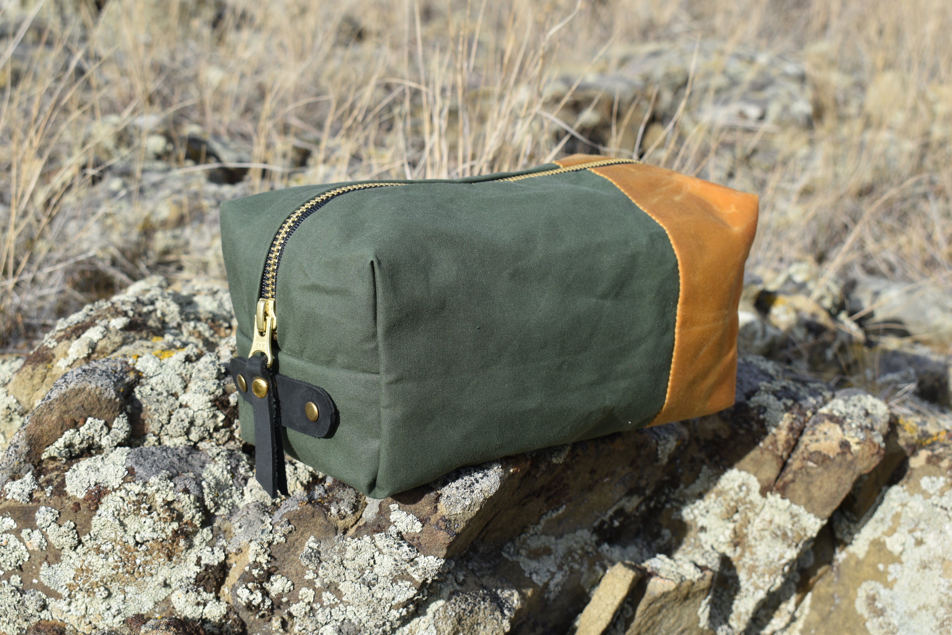 The Yarrow Pouch
